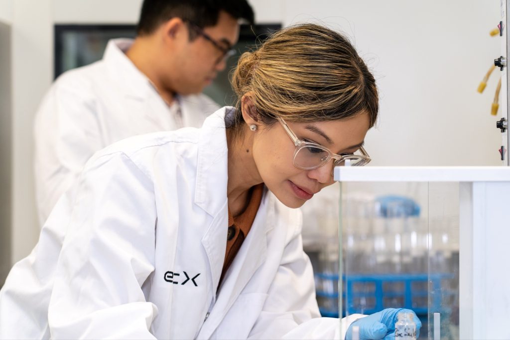 Lady and man working in the entX science Laboratory